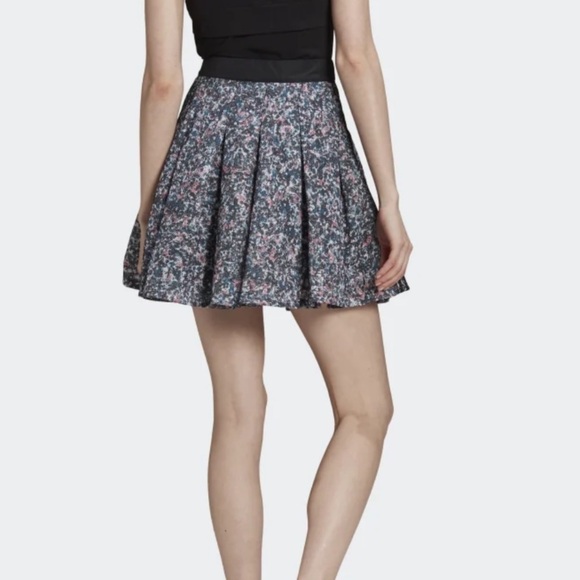 Nwt ADIDAS Mini Tennis Skirt Size Small - Picture 2 of 5